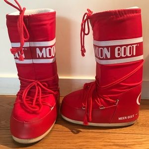 Authentic Red Moon Boots! Size EU 39-41